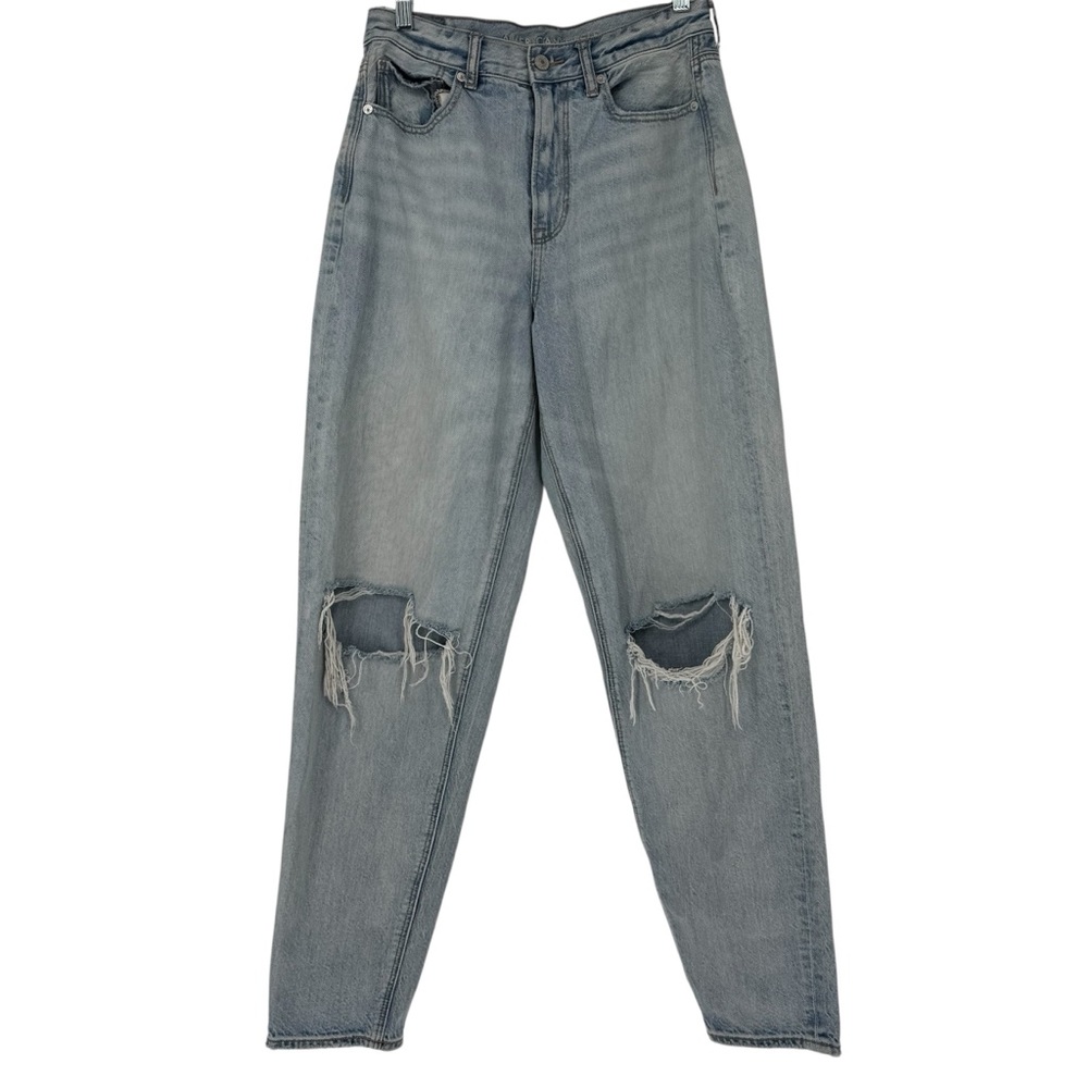 American Eagle Relaxed Mom Jeans Women's Size 6 X-Long Light Wash Distressed